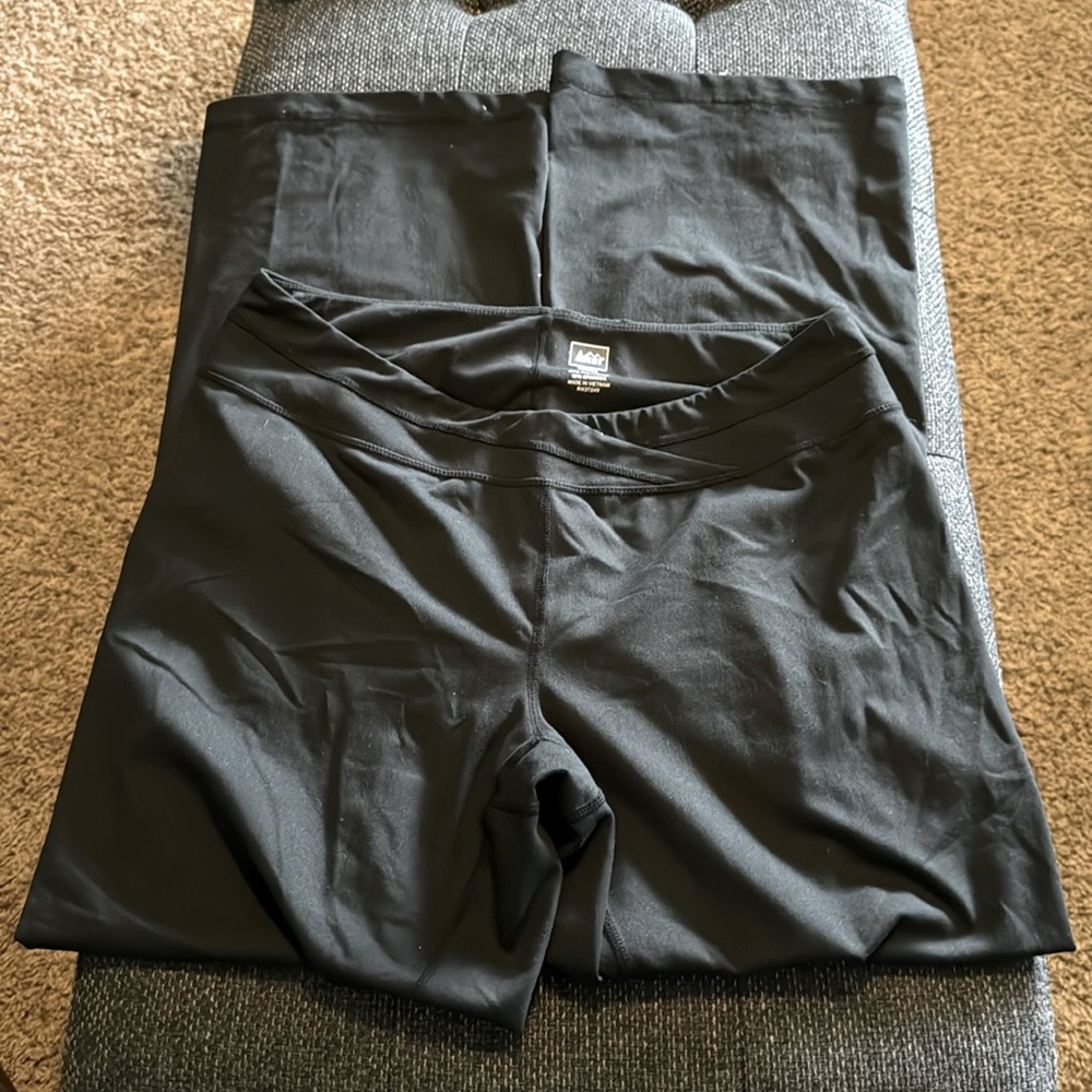 REI Pants size Medium Petite